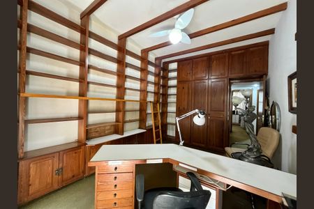 Apartamento à venda com 205m², 4 quartos e 2 vagasQuarto 3