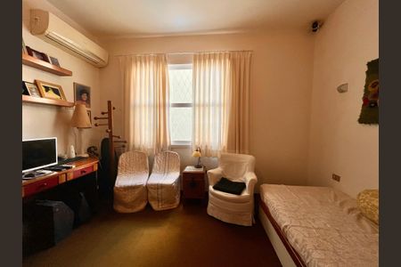 Apartamento à venda com 205m², 4 quartos e 2 vagasQuarto 4