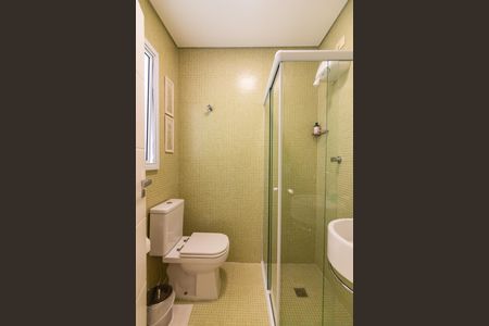 Casa à venda com 437m², 3 quartos e 7 vagasBanheiro de Serviço