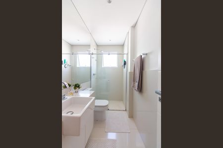 Casa à venda com 437m², 3 quartos e 7 vagasBanheiro da Suíte 3