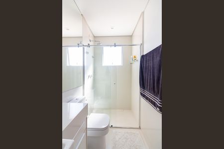 Casa à venda com 437m², 3 quartos e 7 vagasBanheiro da Suíte 1