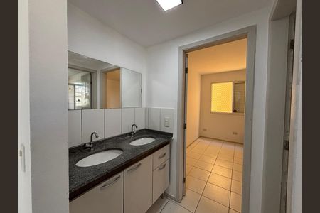 Banheiro de apartamento para alugar com 1 quarto, 40m² em Urbanova, São José dos Campos