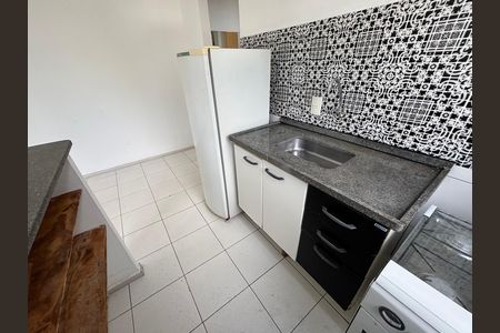 Apartamento para alugar com 40m², 1 quarto e 1 vagaSala / Cozinha