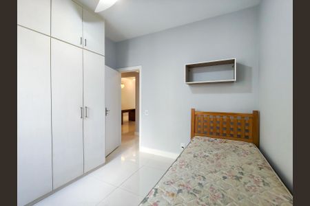 Apartamento para alugar com 81m², 2 quartos e 1 vagaQuarto