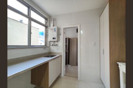 Apartamento para alugar com 81m², 2 quartos e 1 vagaÁrea de Serviço