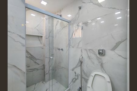 Apartamento para alugar com 81m², 2 quartos e 1 vagaBanheiro Corredor