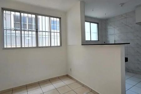 Sala de apartamento para alugar com 2 quartos, 45m² em Cabral, Contagem