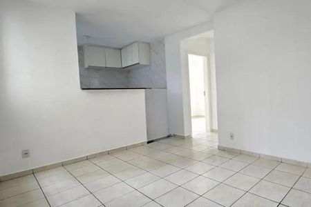 Sala de apartamento para alugar com 2 quartos, 45m² em Cabral, Contagem