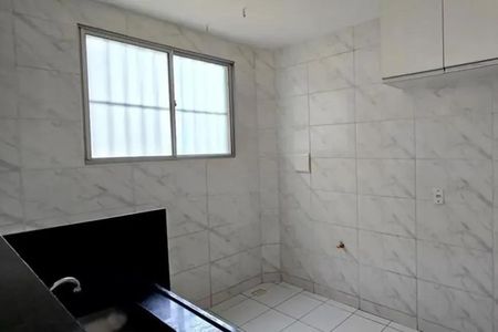 Cozinha de apartamento para alugar com 2 quartos, 45m² em Cabral, Contagem