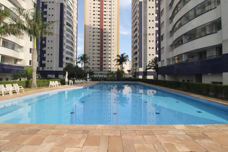 Apartamento à venda com 86m², 2 quartos e 2 vagasÁrea comum - Piscina