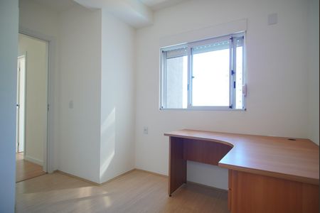 Quarto 1 de apartamento para alugar com 2 quartos, 46m² em Morro Santana, Porto Alegre