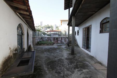 Casa para alugar com 365m², 5 quartos e 8 vagasÁrea de Serviço
