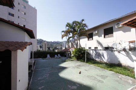 Casa para alugar com 365m², 5 quartos e 8 vagasQuadra