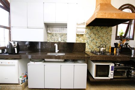 Casa para alugar com 365m², 5 quartos e 8 vagasCozinha