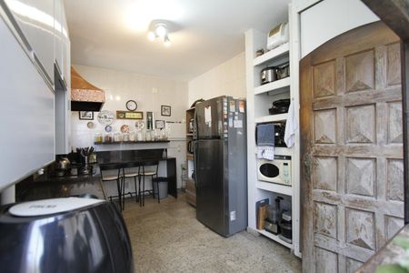 Casa para alugar com 365m², 5 quartos e 8 vagasCozinha