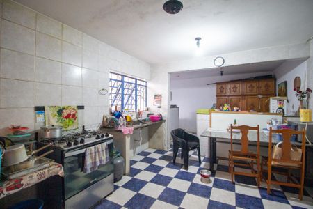 Casa para alugar com 200m², 3 quartos e 2 vagasCozinha 