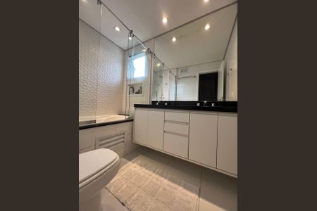 Apartamento à venda com 140m², 4 quartos e 3 vagasBanheiro 