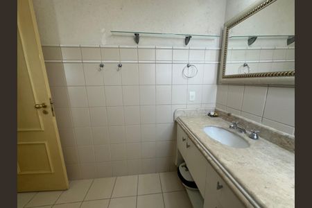 Apartamento para alugar com 107m², 3 quartos e 2 vagasBanheiro da Suíte