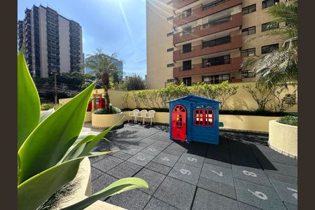 Apartamento para alugar com 107m², 3 quartos e 2 vagasÁrea comum - Playground