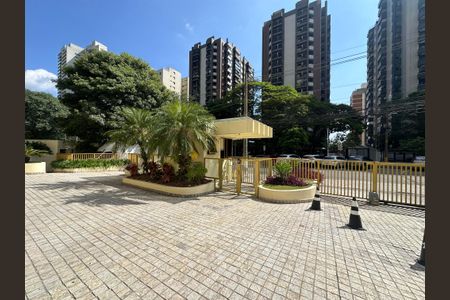 Apartamento para alugar com 107m², 3 quartos e 2 vagasFachada e portaria