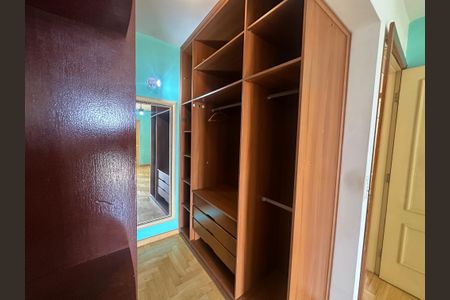 Apartamento para alugar com 107m², 3 quartos e 2 vagasCloset da suíte