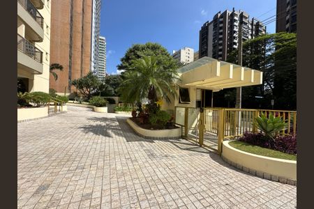 Apartamento para alugar com 107m², 3 quartos e 2 vagasFachada e portaria