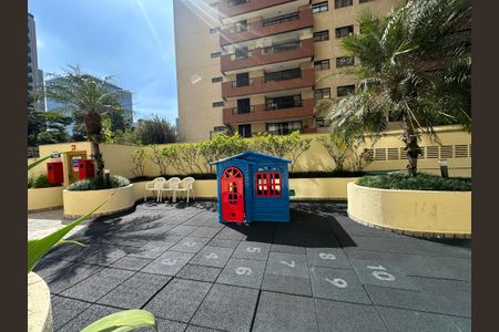 Apartamento para alugar com 107m², 3 quartos e 2 vagasÁrea comum - Playground