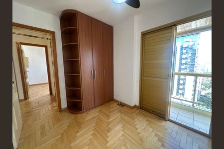 Apartamento para alugar com 107m², 3 quartos e 2 vagasQuarto 2