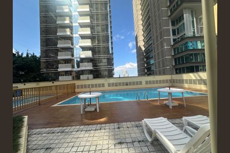 Apartamento para alugar com 107m², 3 quartos e 2 vagasÁrea comum - Piscina