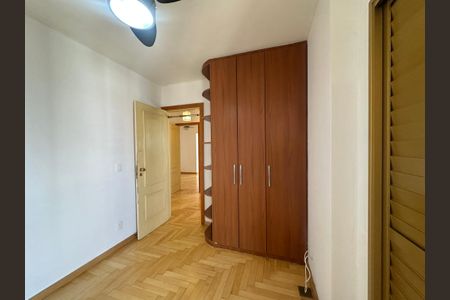 Apartamento para alugar com 107m², 3 quartos e 2 vagasQuarto 2