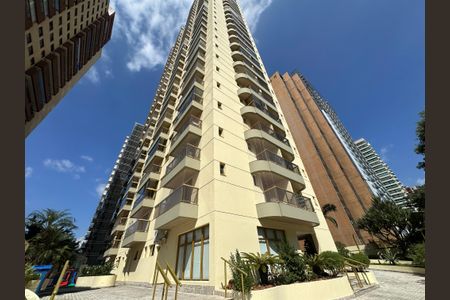 Apartamento para alugar com 107m², 3 quartos e 2 vagasFachada