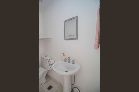 Apartamento à venda com 75m², 2 quartos e 2 vagas Apartamento à venda com 75m², 2 quartos e 2 vagasBanheiro