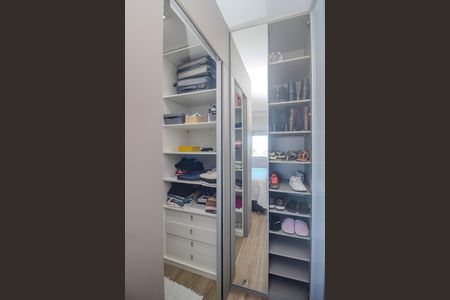 Apartamento à venda com 75m², 2 quartos e 2 vagas Apartamento à venda com 75m², 2 quartos e 2 vagasSuite