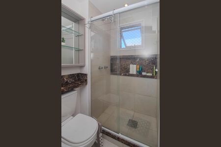 Apartamento à venda com 75m², 2 quartos e 2 vagas Apartamento à venda com 75m², 2 quartos e 2 vagasBanheiro da Suíte