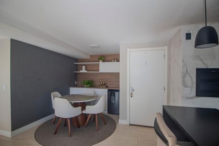 Apartamento à venda com 75m², 2 quartos e 2 vagas Apartamento à venda com 75m², 2 quartos e 2 vagasSala