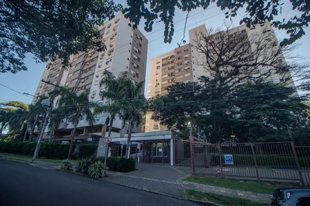Apartamento à venda com 75m², 2 quartos e 2 vagas Apartamento à venda com 75m², 2 quartos e 2 vagasFachada