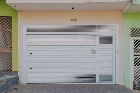 Casa para alugar com 75m², 1 quarto e sem vagaFachada
