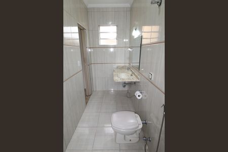 Casa para alugar com 136m², 2 quartos e 1 vagaBanheiro da Suíte