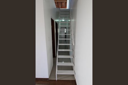 Casa para alugar com 136m², 2 quartos e 1 vagaÁrea de Serviço 2