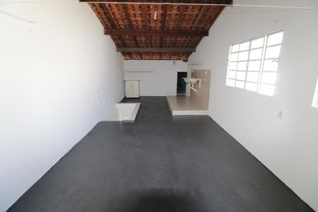 Casa para alugar com 136m², 2 quartos e 1 vagaÁrea de Serviço 2