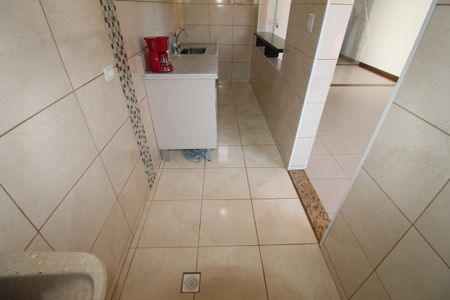 Casa para alugar com 136m², 2 quartos e 1 vagaÁrea de Serviço