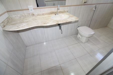 Casa para alugar com 136m², 2 quartos e 1 vagaBanheiro da Suíte