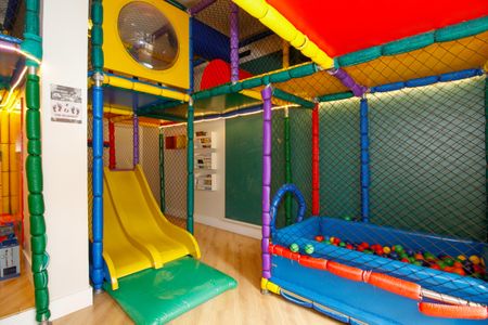 Apartamento para alugar com 120m², 5 quartos e 2 vagasÁrea Comum - Brinquedoteca