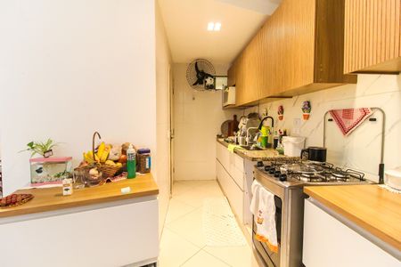 Casa à venda com 98m², 2 quartos e 2 vagas Casa à venda com 98m², 2 quartos e 2 vagasCozinha