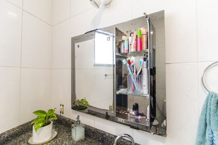 Casa à venda com 98m², 2 quartos e 2 vagas Casa à venda com 98m², 2 quartos e 2 vagasBanheiro