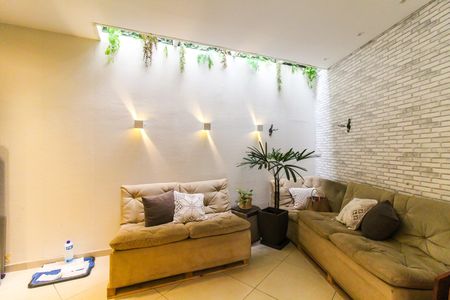 Casa à venda com 98m², 2 quartos e 2 vagas Casa à venda com 98m², 2 quartos e 2 vagasSala de Estar