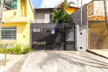 Casa à venda com 98m², 2 quartos e 2 vagas Casa à venda com 98m², 2 quartos e 2 vagasFachada + Placa