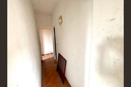 Corredor de casa para alugar com 2 quartos, 80m² em Jardim Campinas, São Paulo