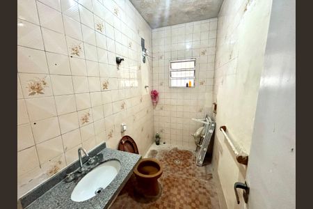 Casa para alugar com 80m², 2 quartos e 1 vaga Casa para alugar com 80m², 2 quartos e 1 vagaBanheiro