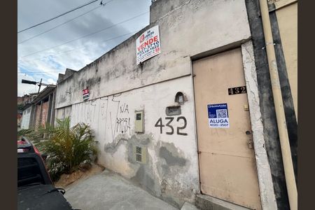 Casa para alugar com 80m², 2 quartos e 1 vaga Casa para alugar com 80m², 2 quartos e 1 vagaFachada